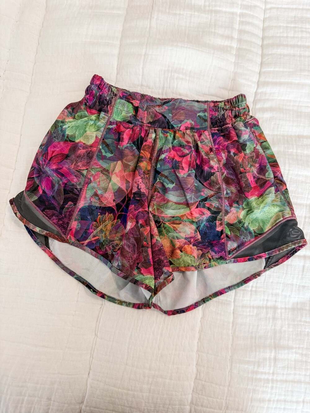 Lululemon Hotty Hot High-Rise Floral Athletic Shorts Size 2